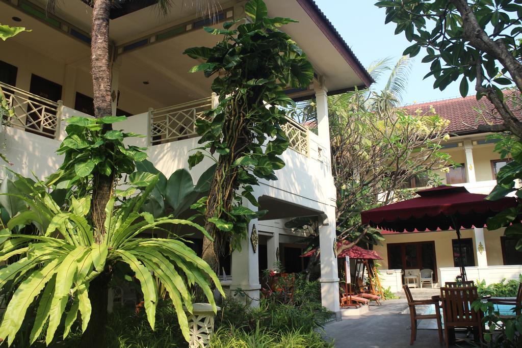 Hotel Indah Palace Yogyakarta Exterior foto