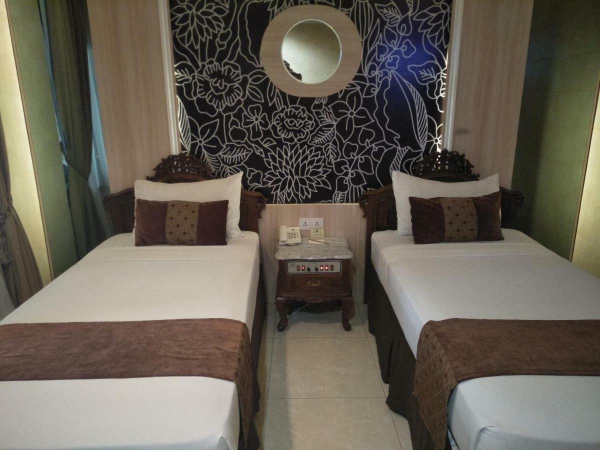 Hotel Indah Palace Yogyakarta Exterior foto